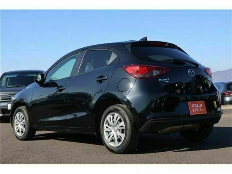 MAZDA2