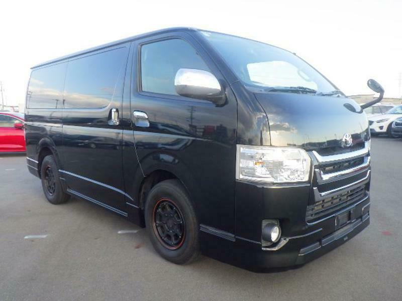 TOYOTA HIACE