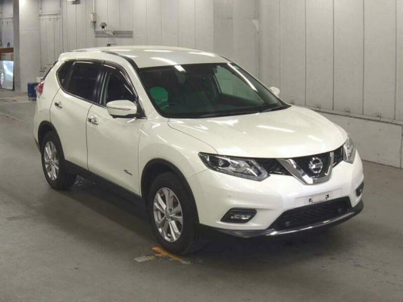 X-TRAIL