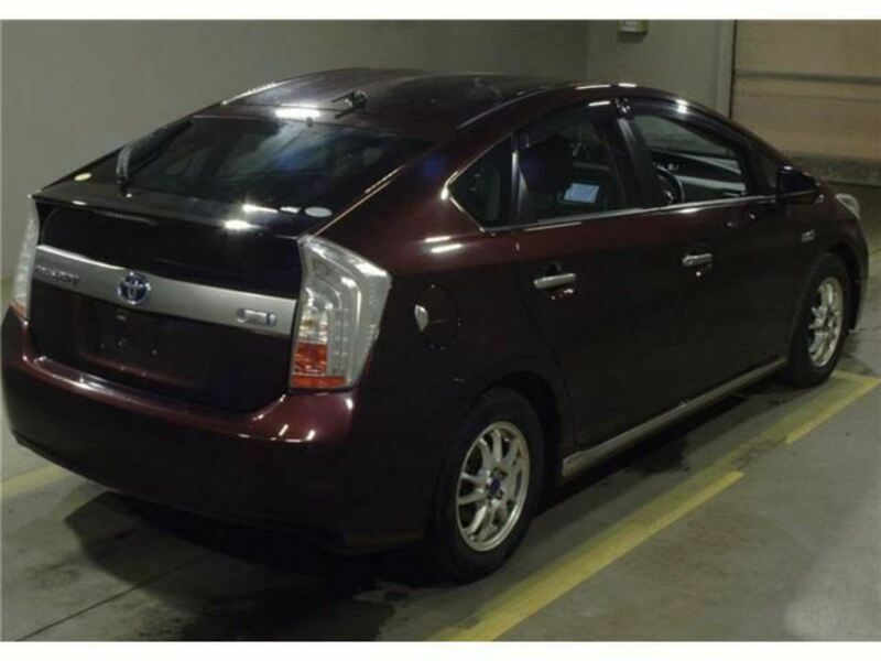 PRIUS PHV