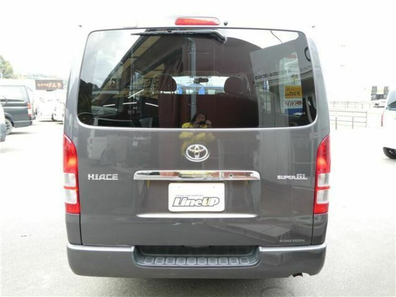 HIACE VAN