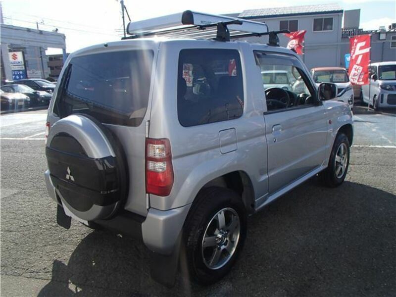 PAJERO MINI