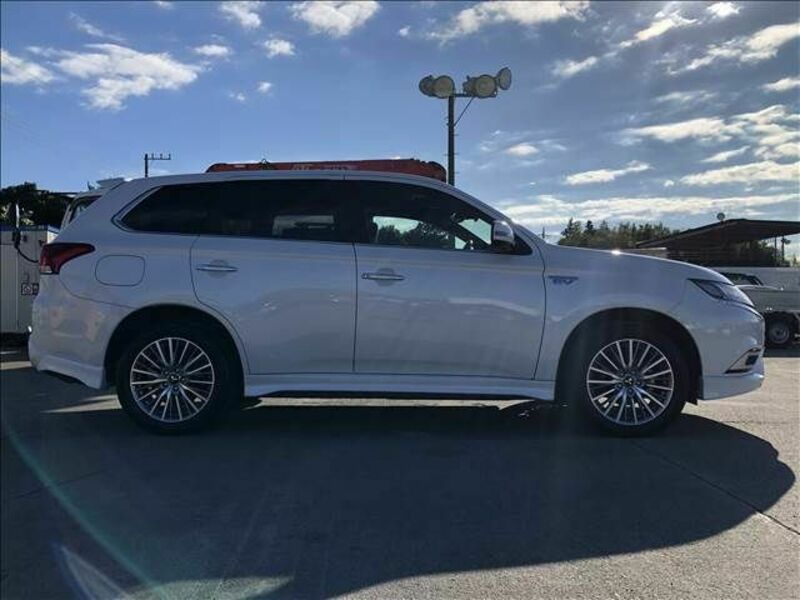 OUTLANDER PHEV