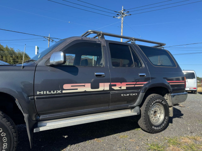 HILUX SURF