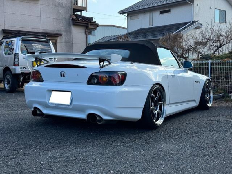 S2000