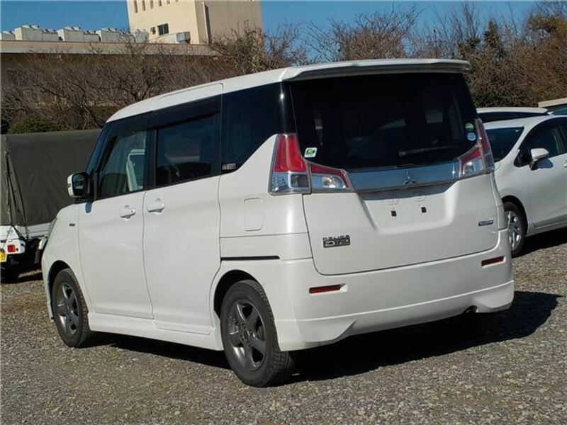 DELICA D2