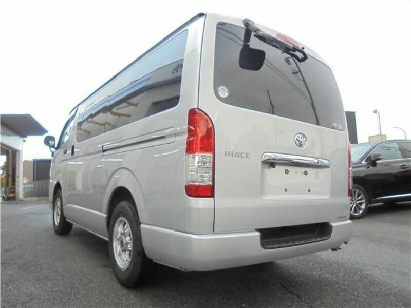 HIACE VAN