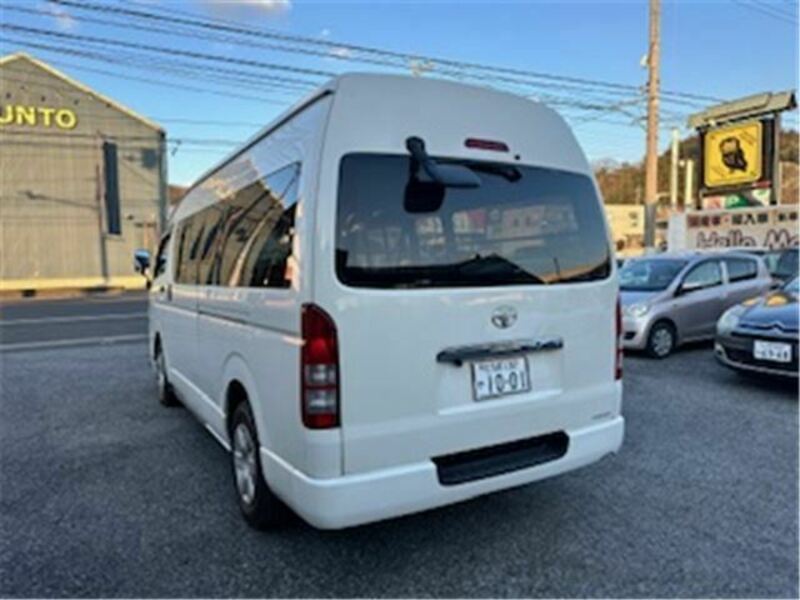 HIACE VAN