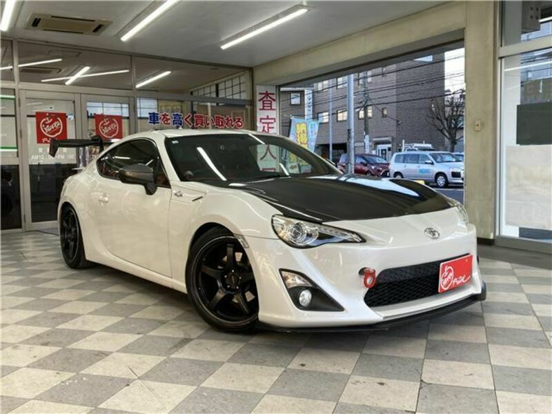 TOYOTA 86