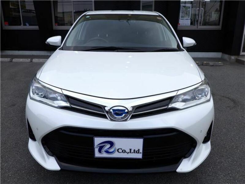 COROLLA AXIO