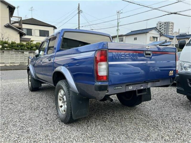 DATSUN PICKUP