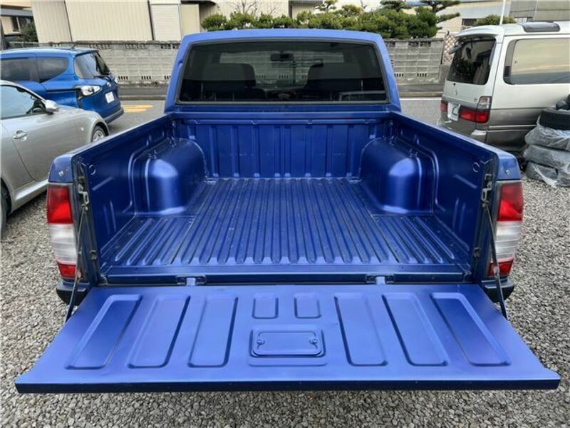 DATSUN PICKUP