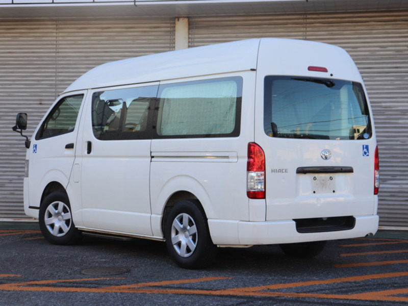 HIACE VAN