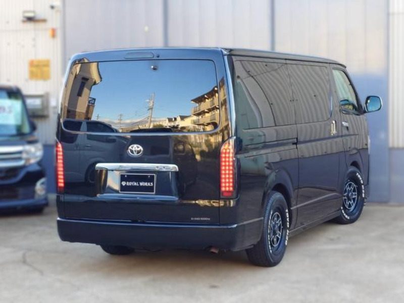 HIACE VAN