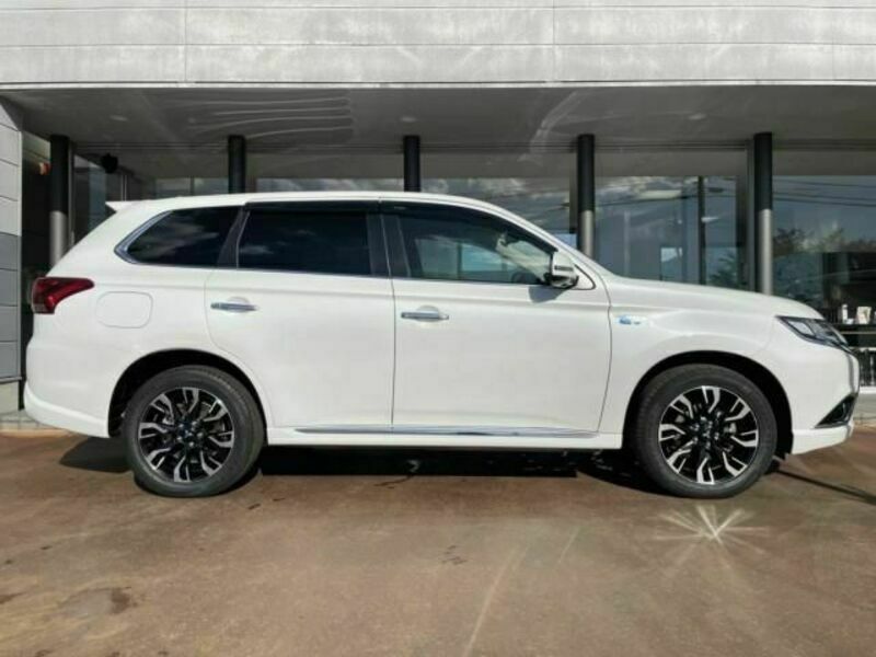 OUTLANDER PHEV