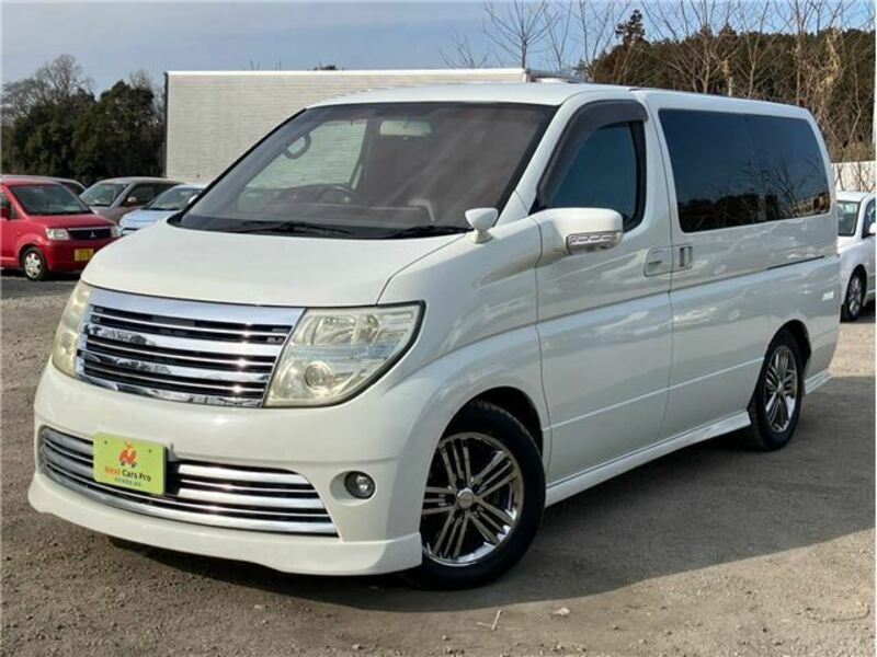 NISSAN ELGRAND