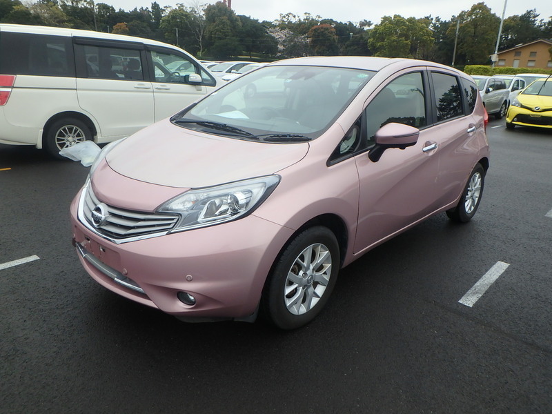 nissan note pink