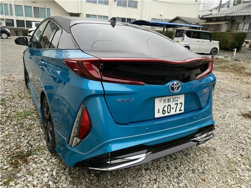 PRIUS PHV