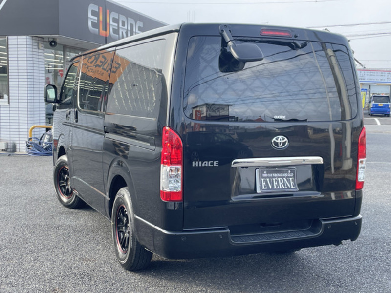 HIACE VAN