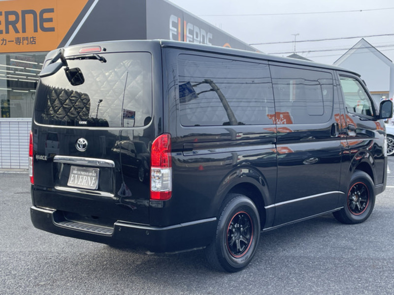 HIACE VAN