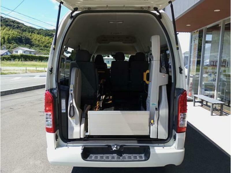 HIACE VAN