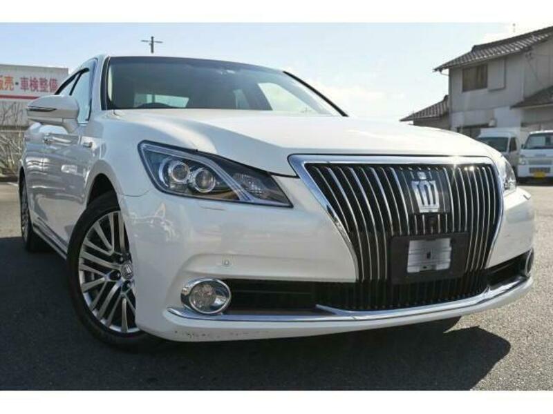 TOYOTA CROWN MAJESTA