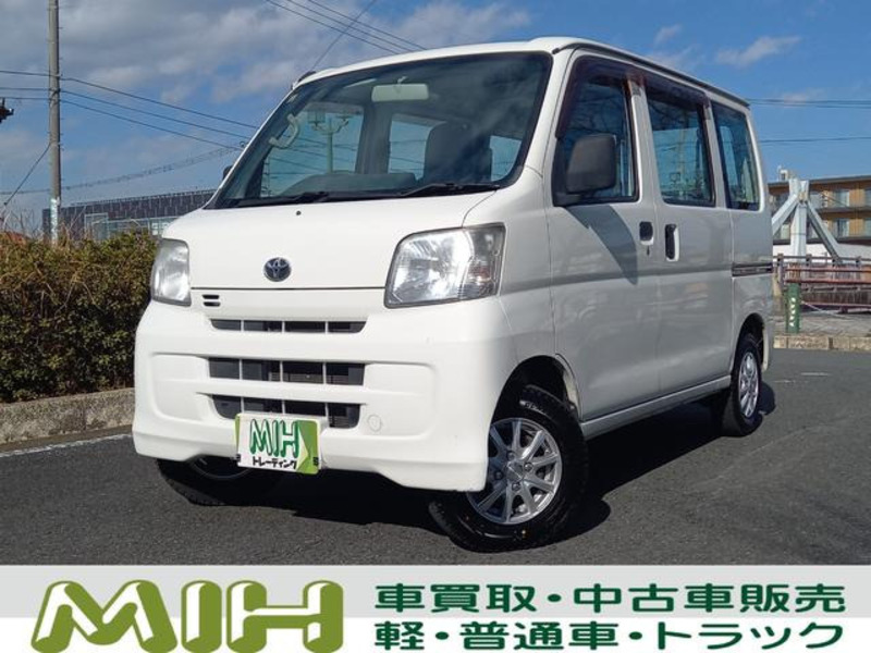 TOYOTA PIXIS VAN