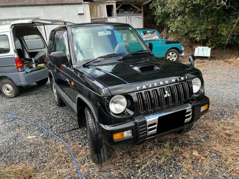 MITSUBISHI PAJERO MINI