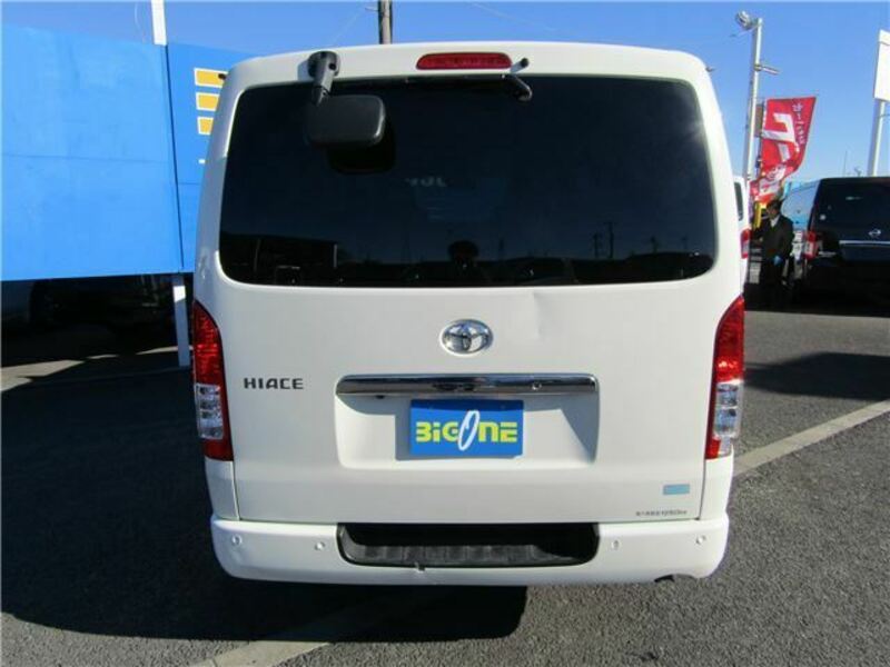 HIACE VAN