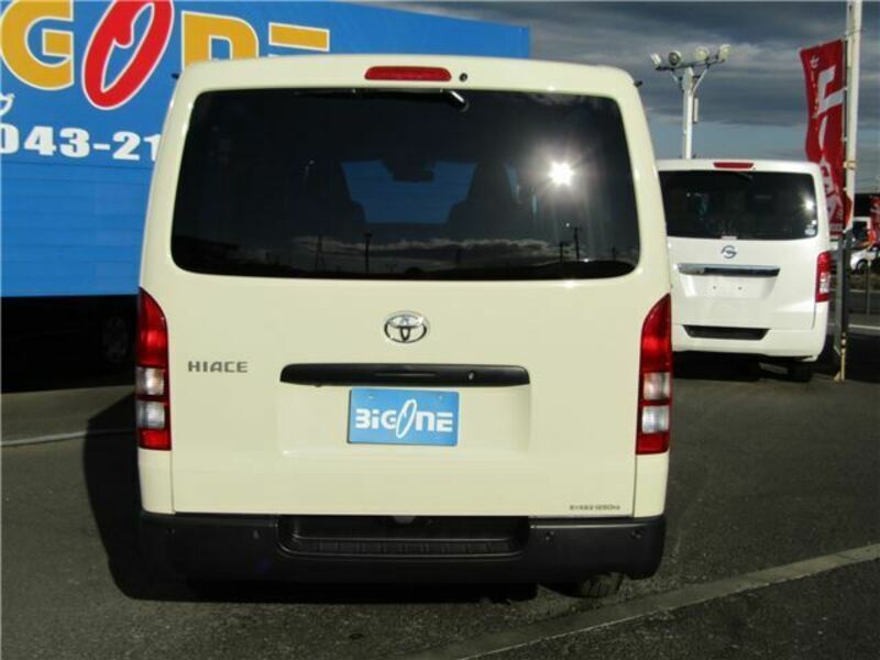 HIACE VAN