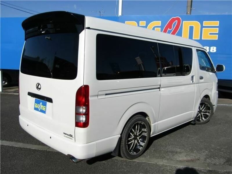 HIACE VAN