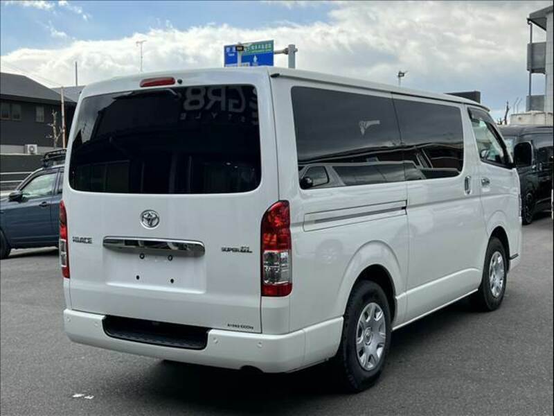 HIACE VAN