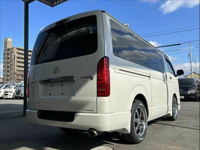 HIACE VAN