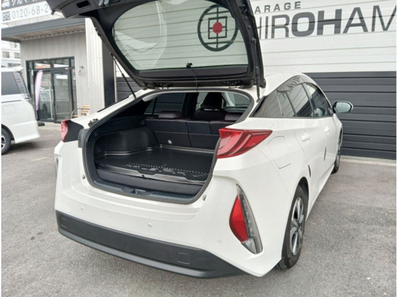 PRIUS PHV