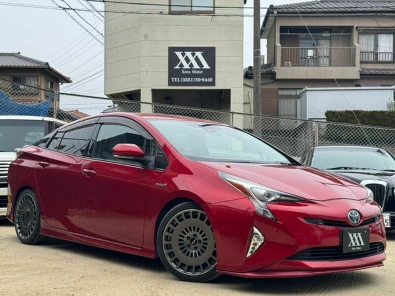 TOYOTA PRIUS