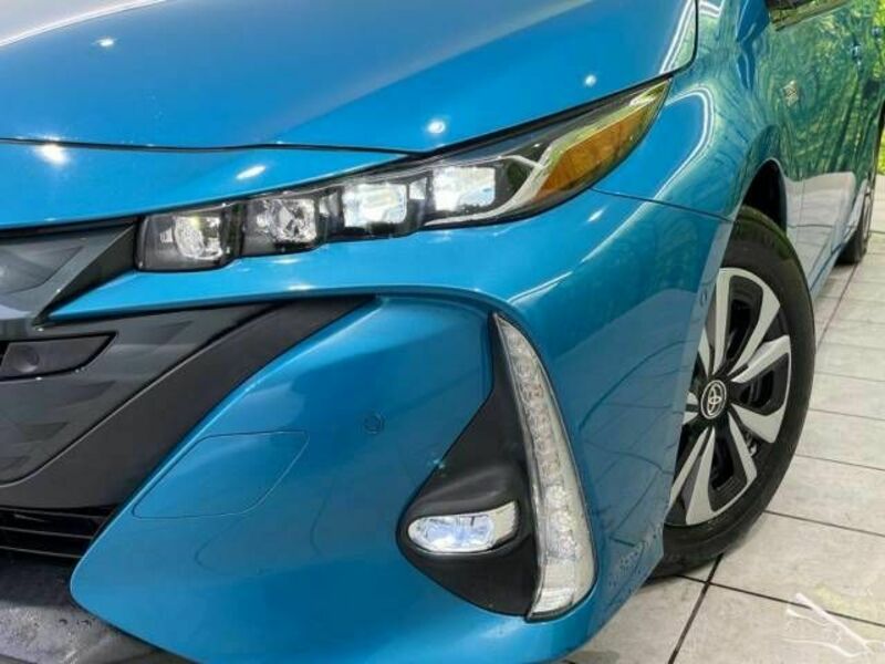 PRIUS PHV