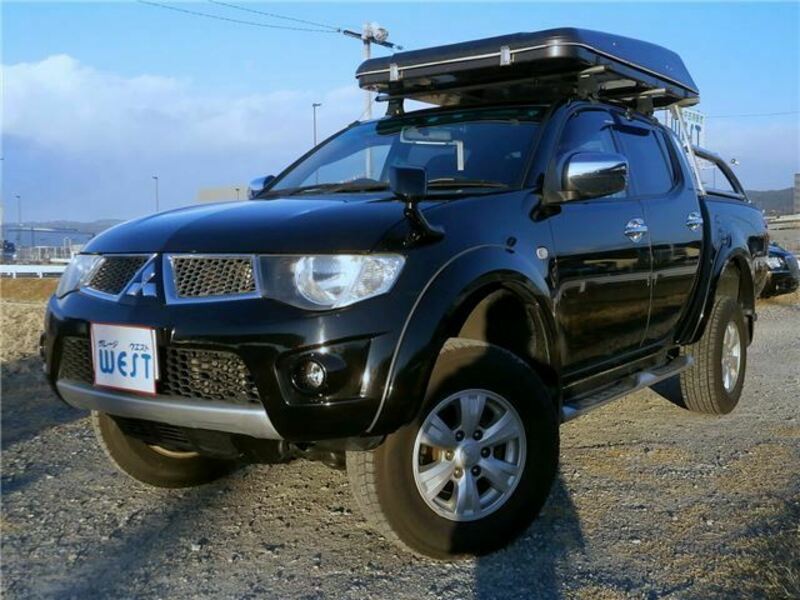 MITSUBISHI TRITON