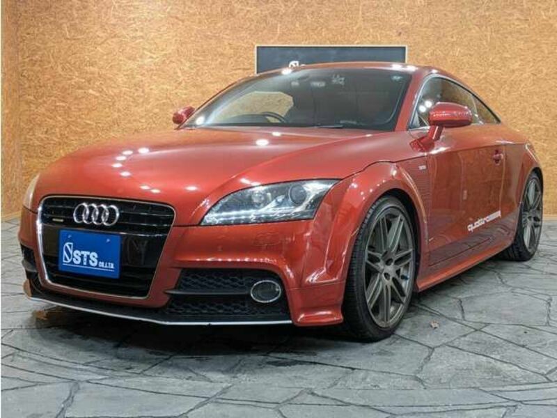 AUDI TT