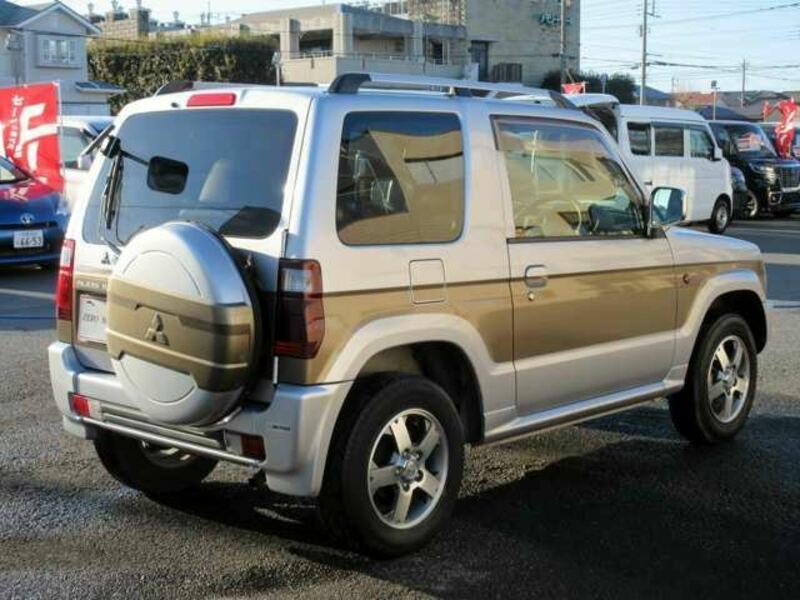 PAJERO MINI