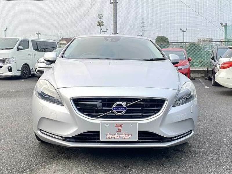 V40