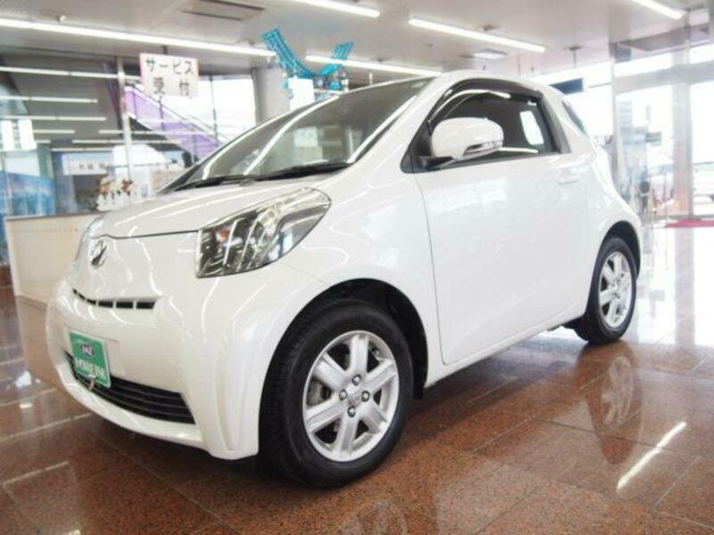 TOYOTA IQ