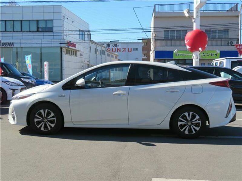 PRIUS PHV