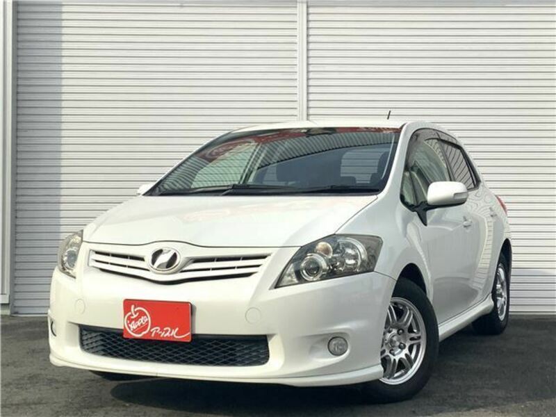 TOYOTA AURIS