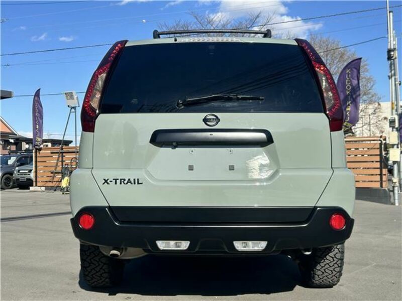 X-TRAIL