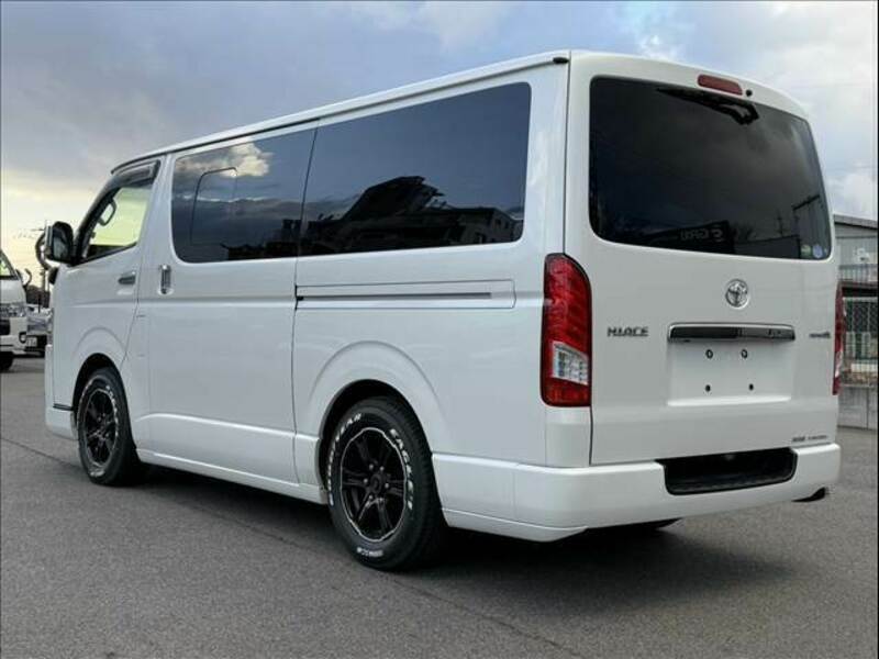 HIACE VAN