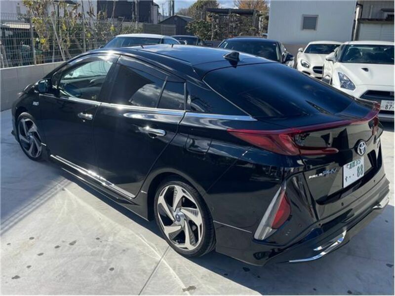 PRIUS PHV