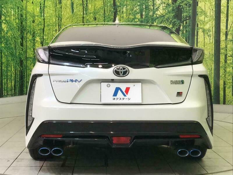 PRIUS PHV