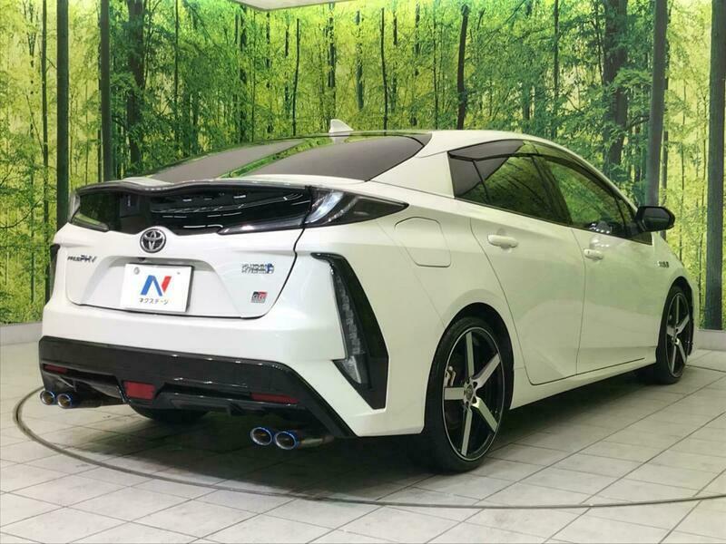PRIUS PHV