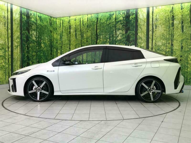 PRIUS PHV
