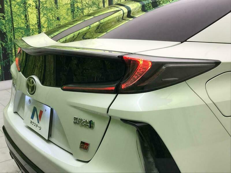 PRIUS PHV